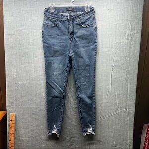 Judy Blue High Rise Distressed Raw Hem Skinny Jeans Denim Size 11/30 Stretch
